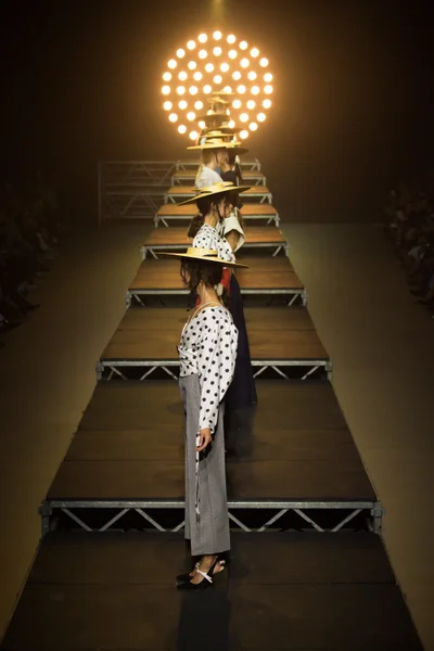 Look 33